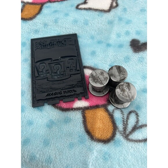 Yugioh Figure - 2002 Magic Hats w/ Card - Mattel 2" Mini Anime Vtg - Picture 1 of 4